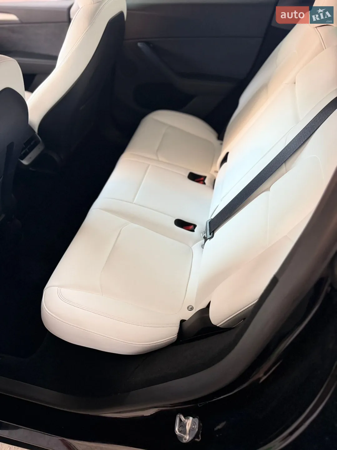 2024 Tesla Model Y - мініатюра 15