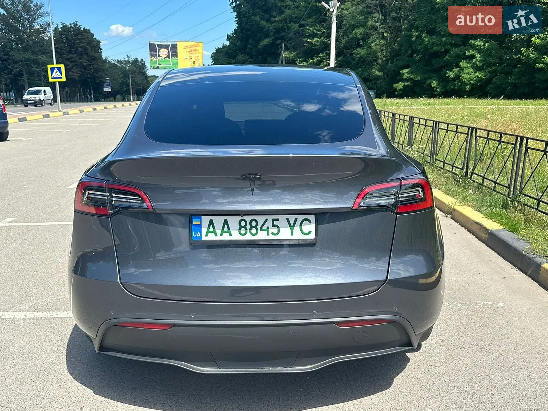 2022 Tesla Model Y - мініатюра 9