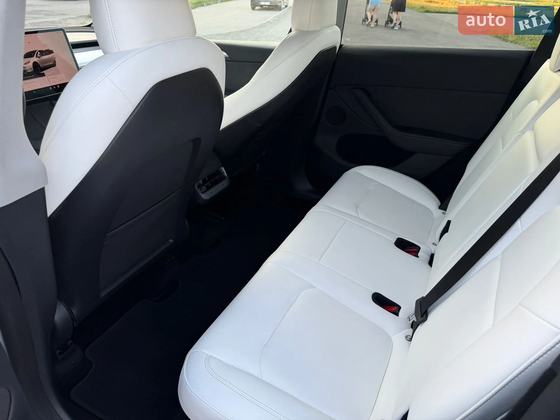 2023 Tesla Model Y - мініатюра 11