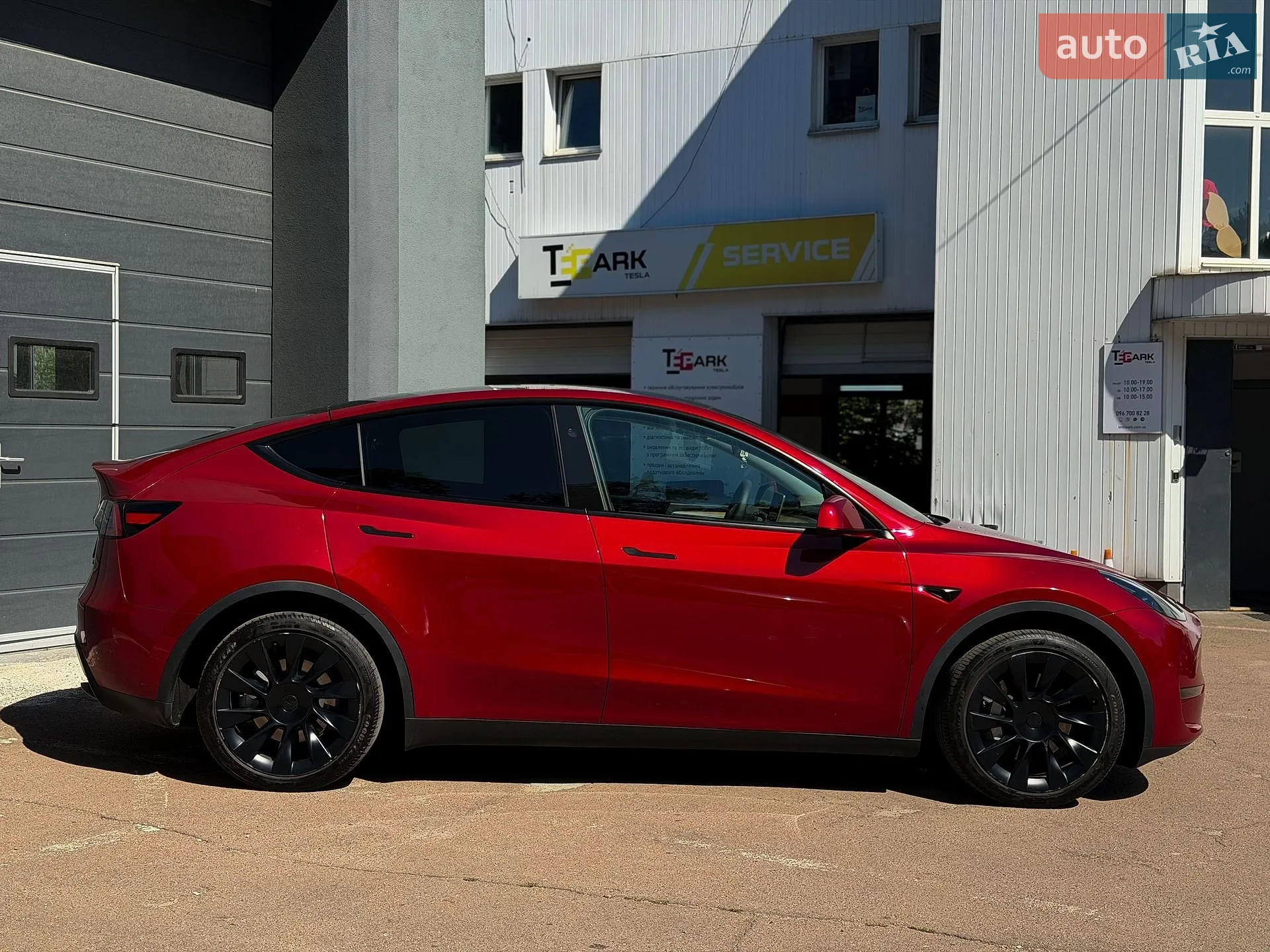 2024 Tesla Model Y - мініатюра 11