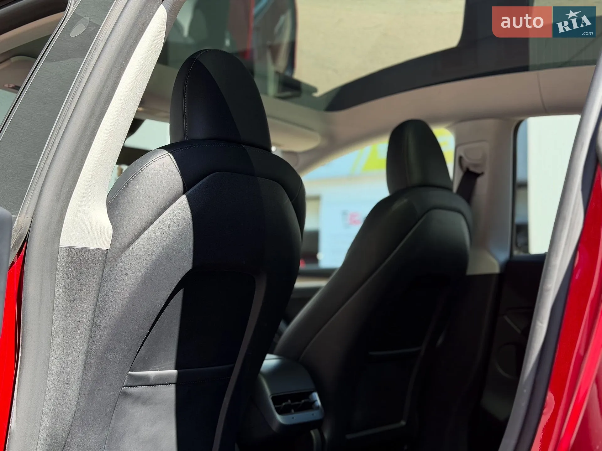 2024 Tesla Model Y - мініатюра 18