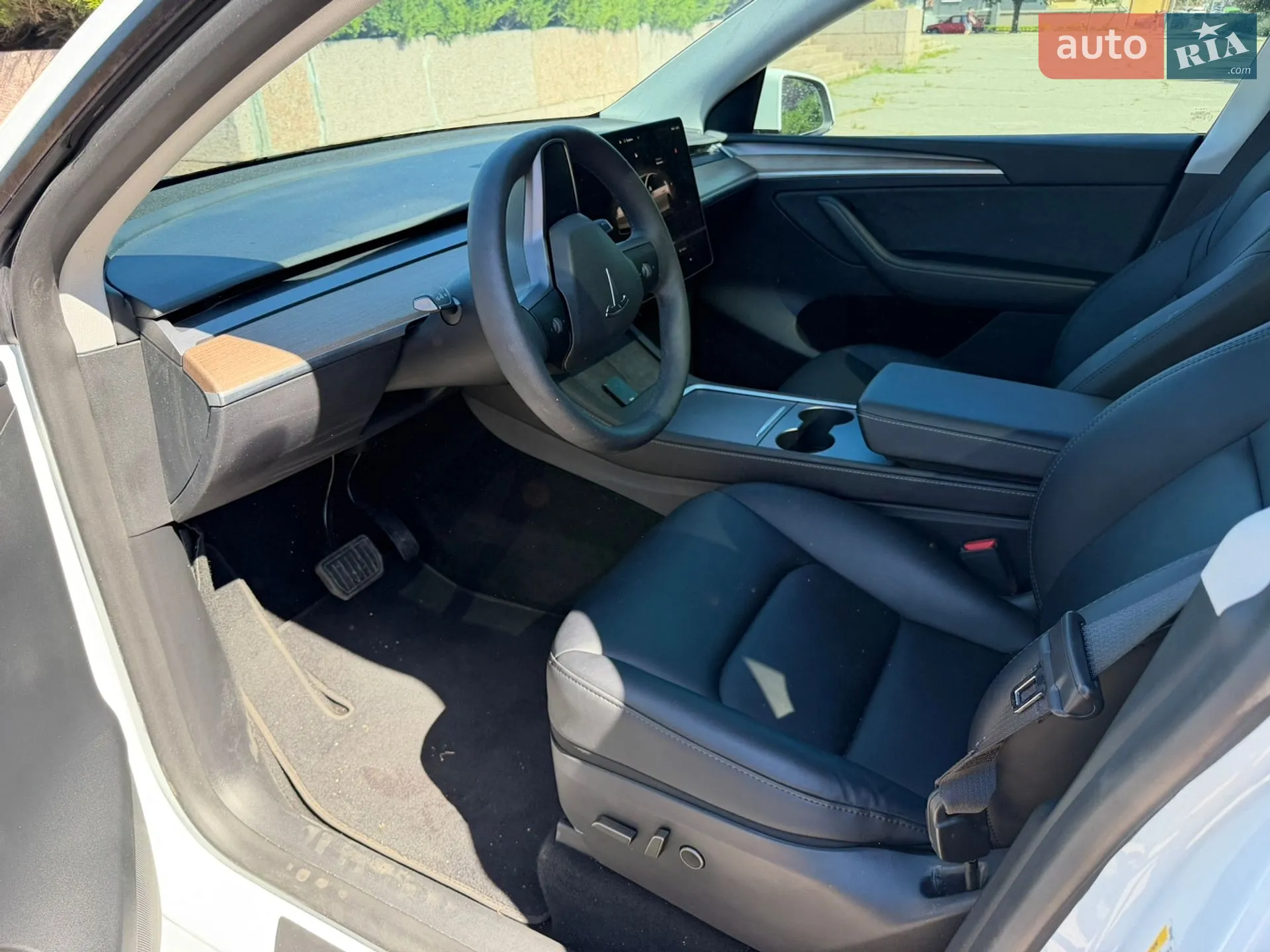 2024 Tesla Model Y - мініатюра 22
