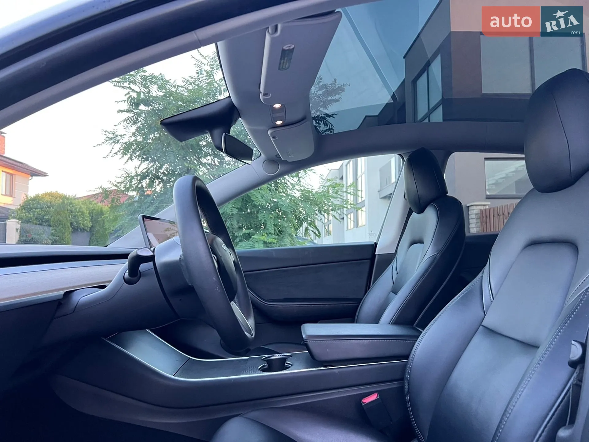 2020 Tesla Model Y - мініатюра 13