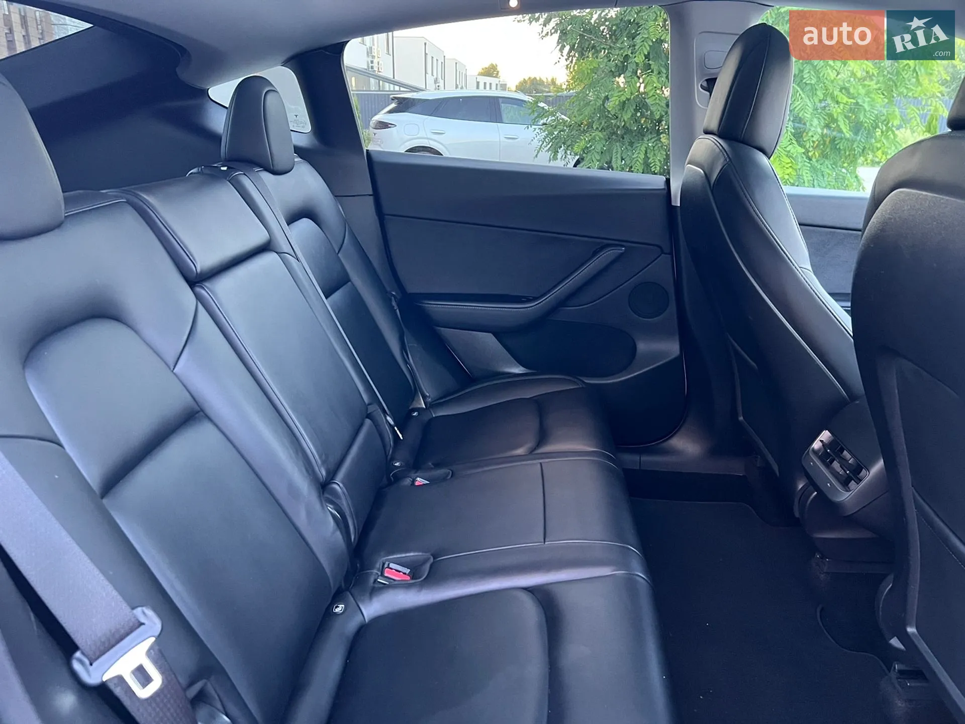 2020 Tesla Model Y - мініатюра 35
