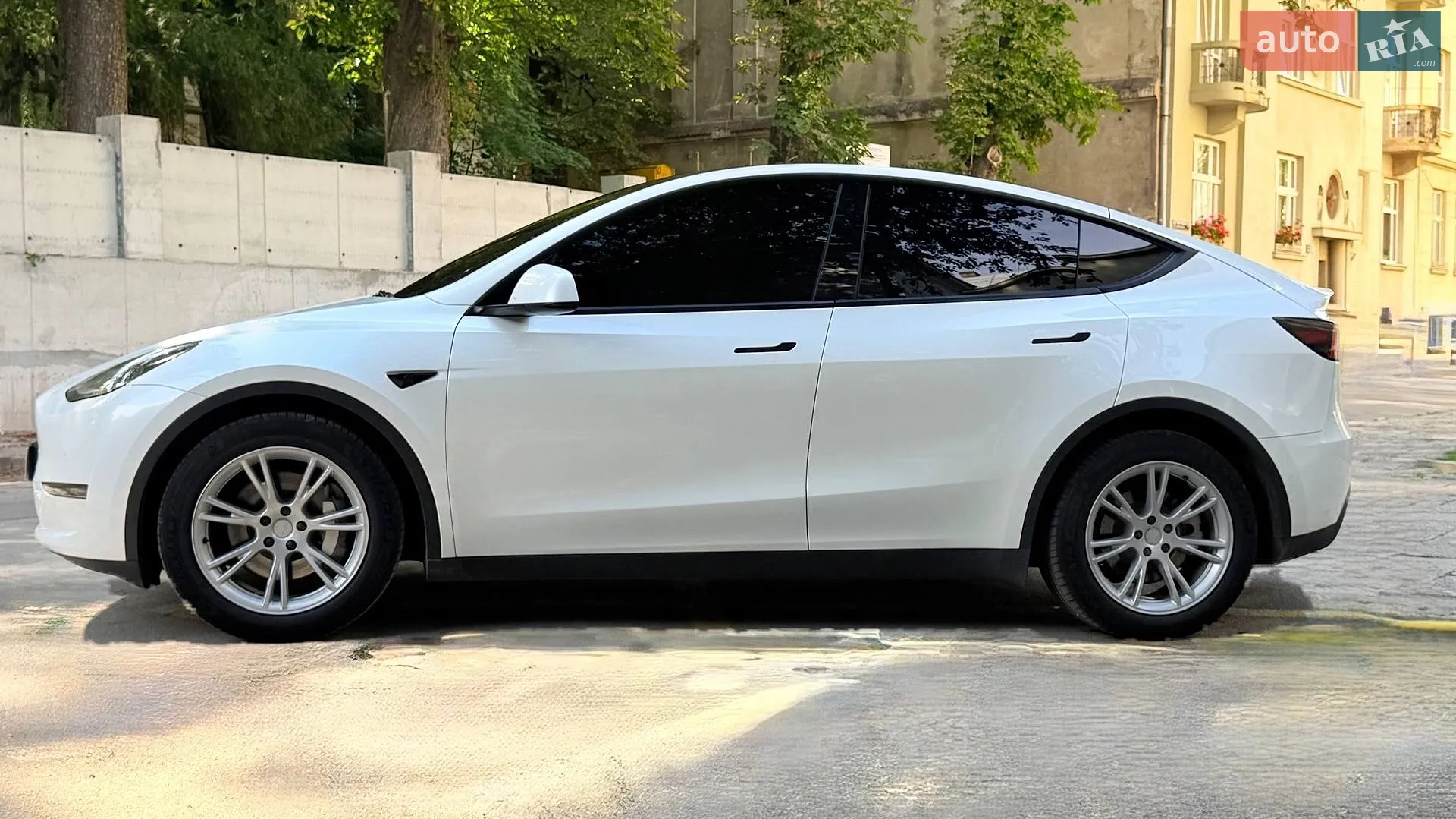 2022 Tesla Model Y - мініатюра 4