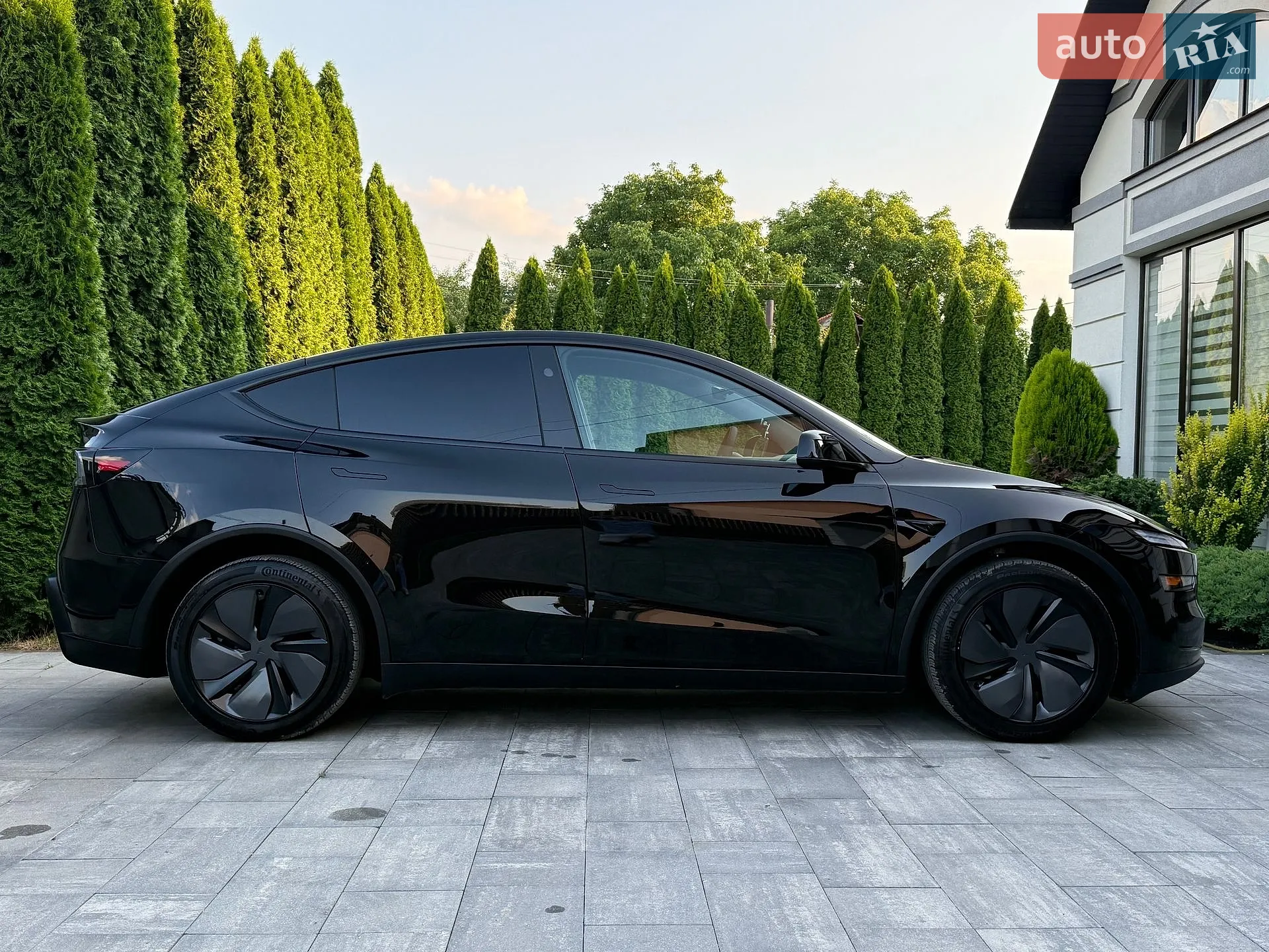 2025 Tesla Model Y - мініатюра 7