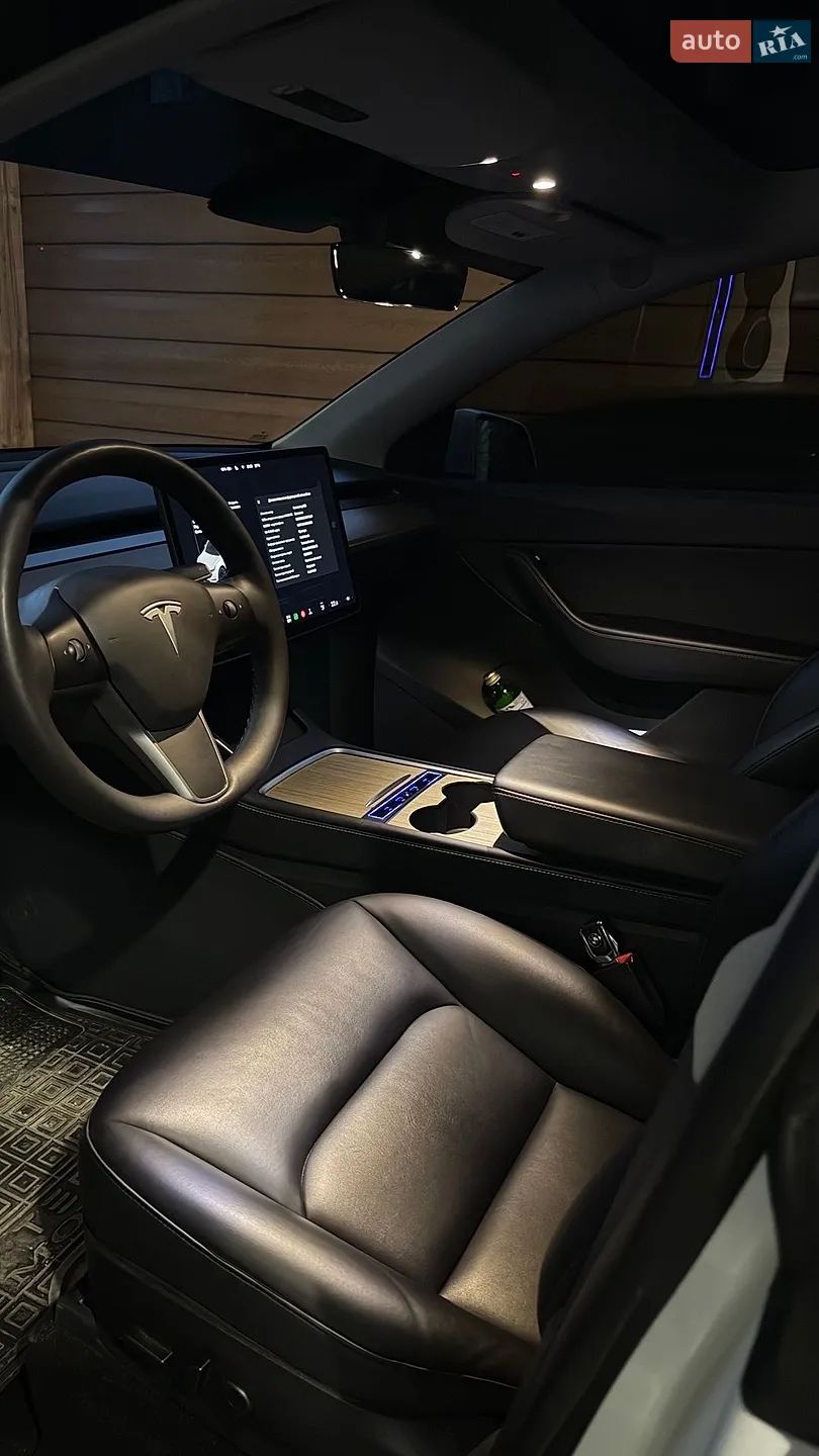 2021 Tesla Model Y - мініатюра 17