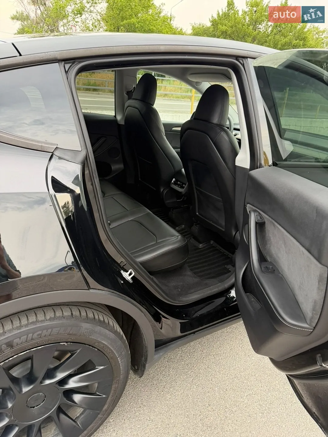 2023 Tesla Model Y - мініатюра 24