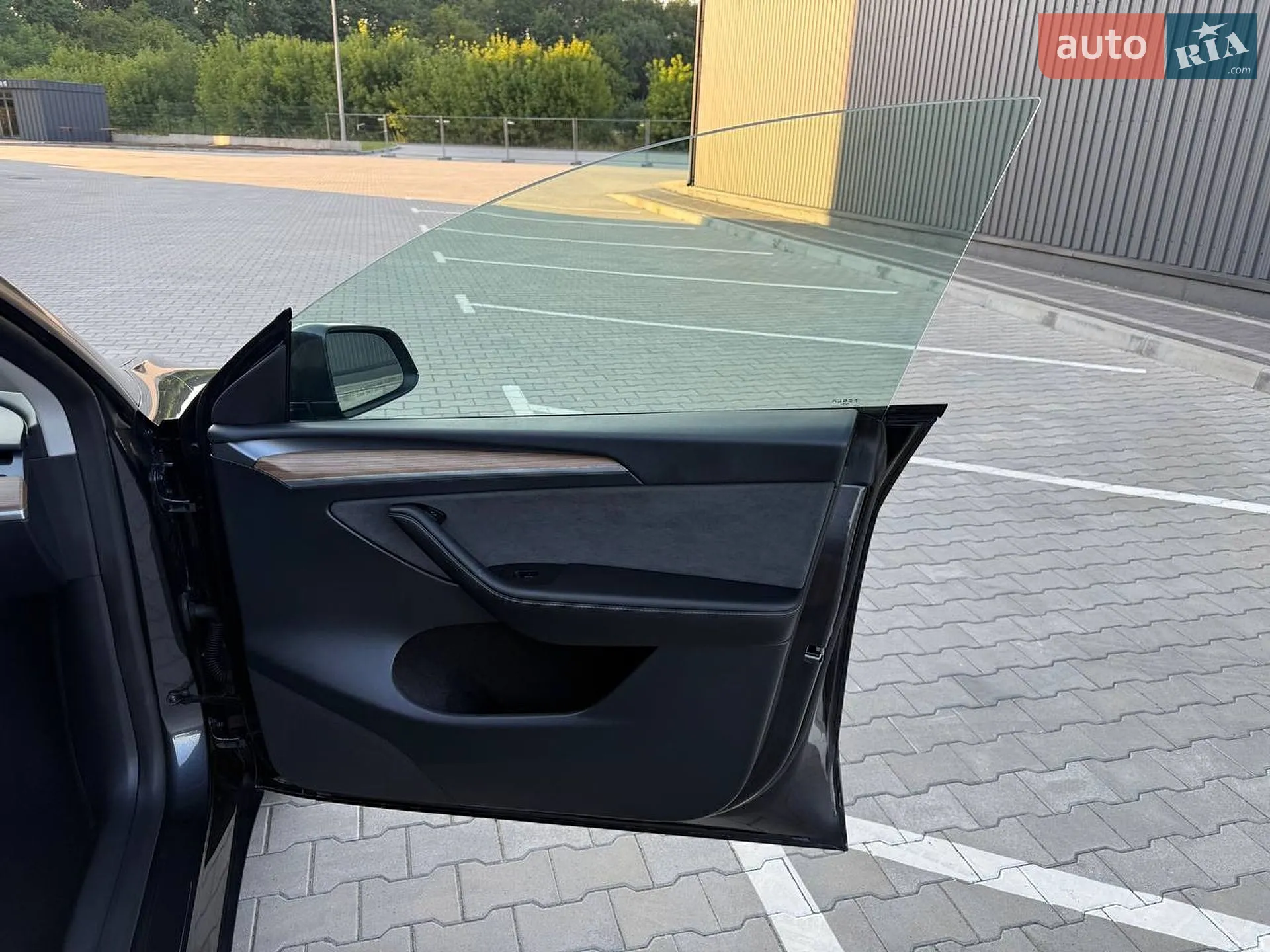 2025 Tesla Model Y - мініатюра 60