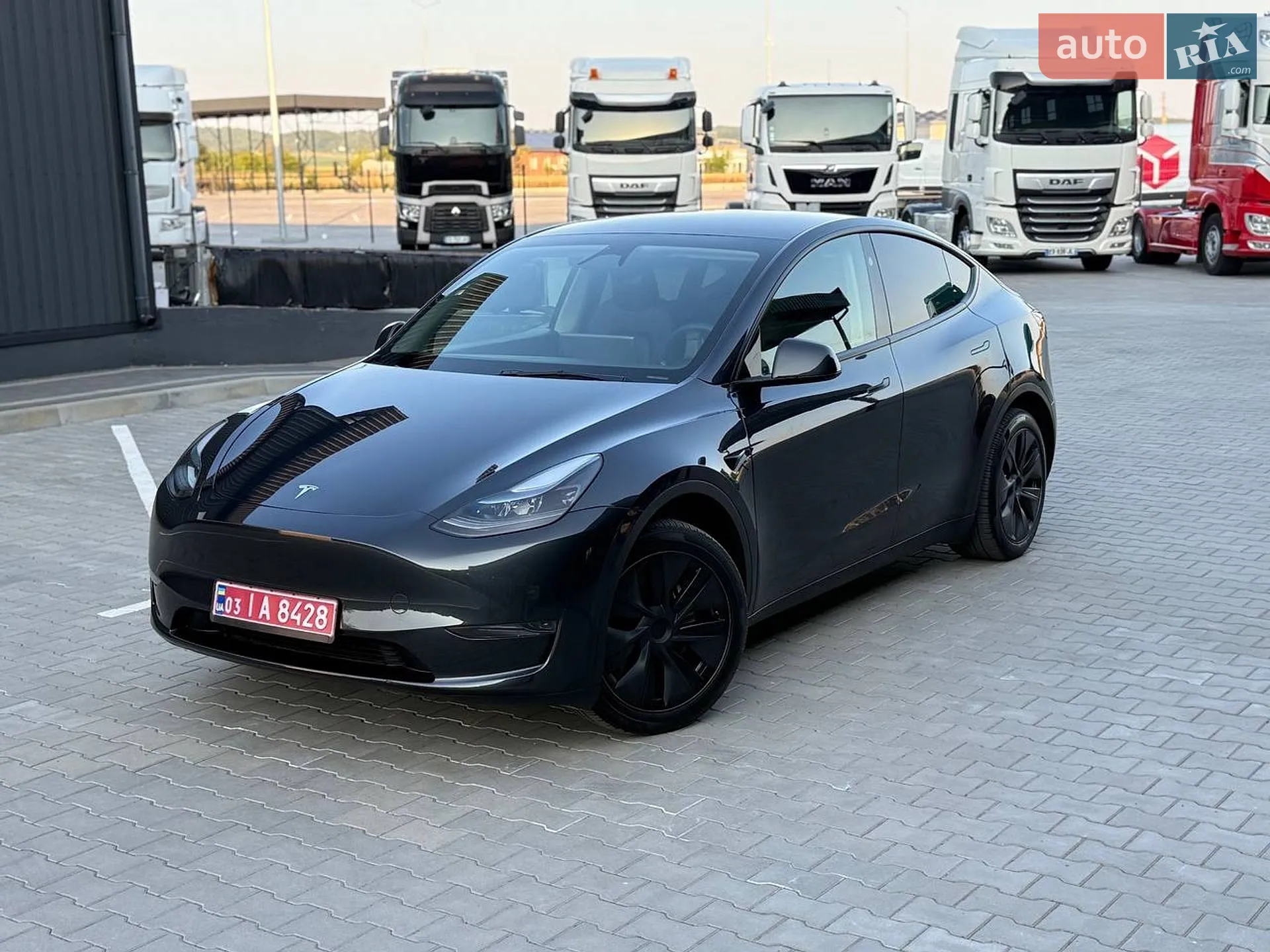 2025 Tesla Model Y - мініатюра 99