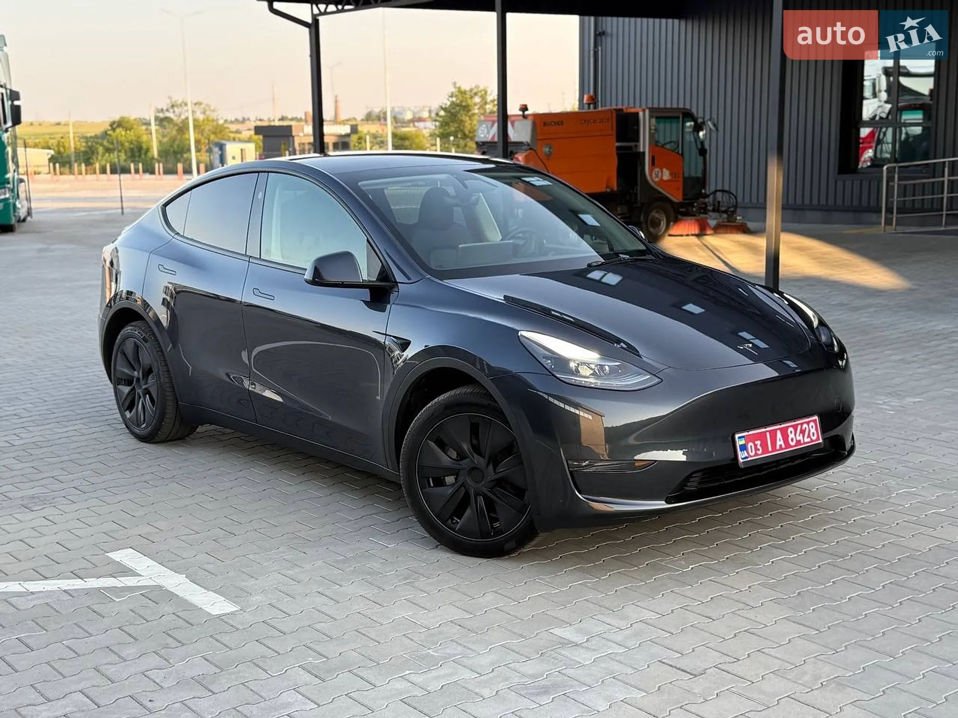 2025 Tesla Model Y - мініатюра 108