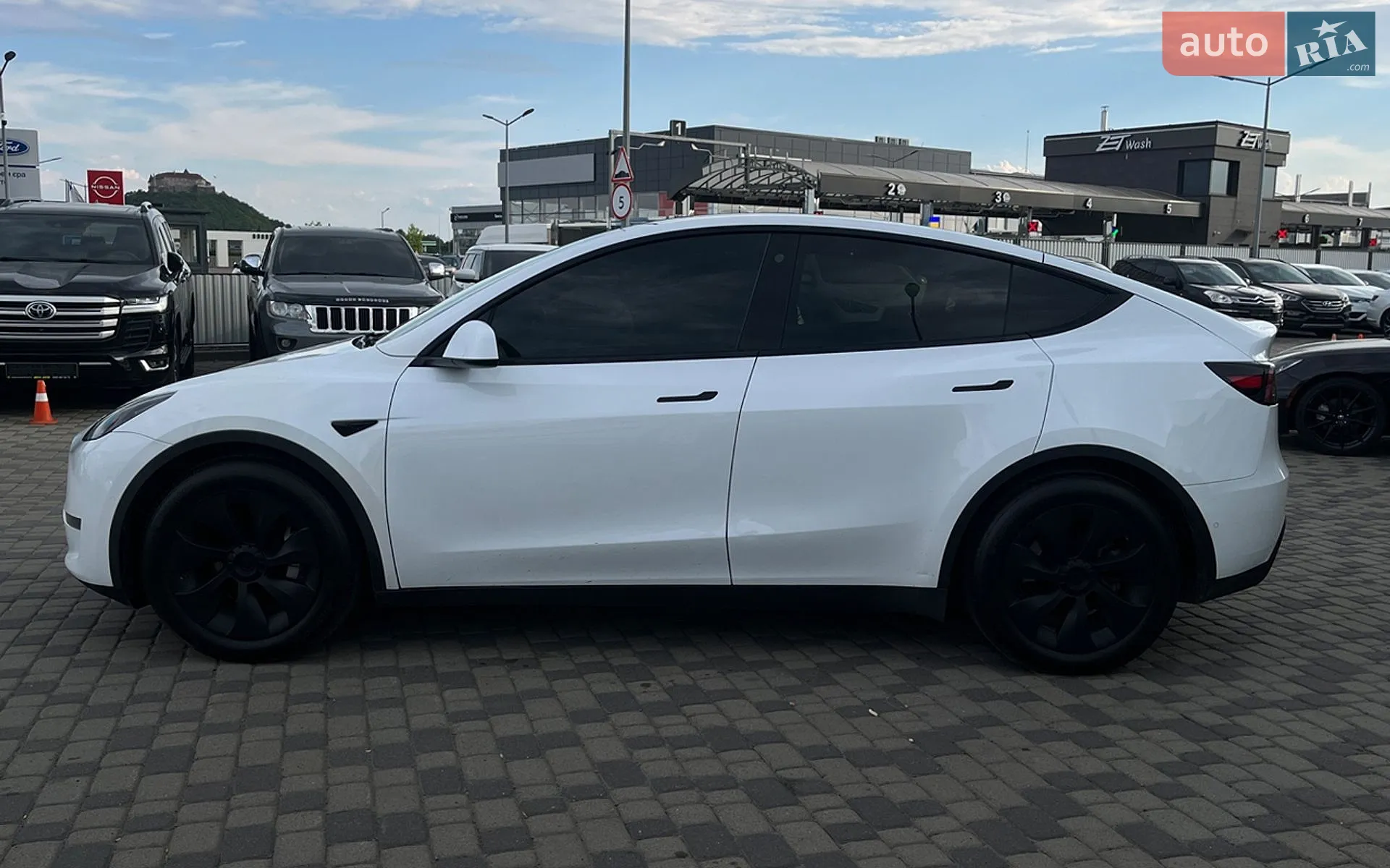 2022 Tesla Model Y - мініатюра 4
