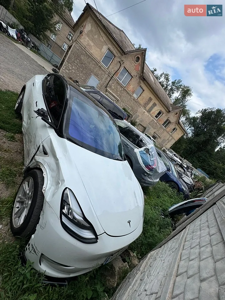2021 Tesla Model Y - мініатюра 19