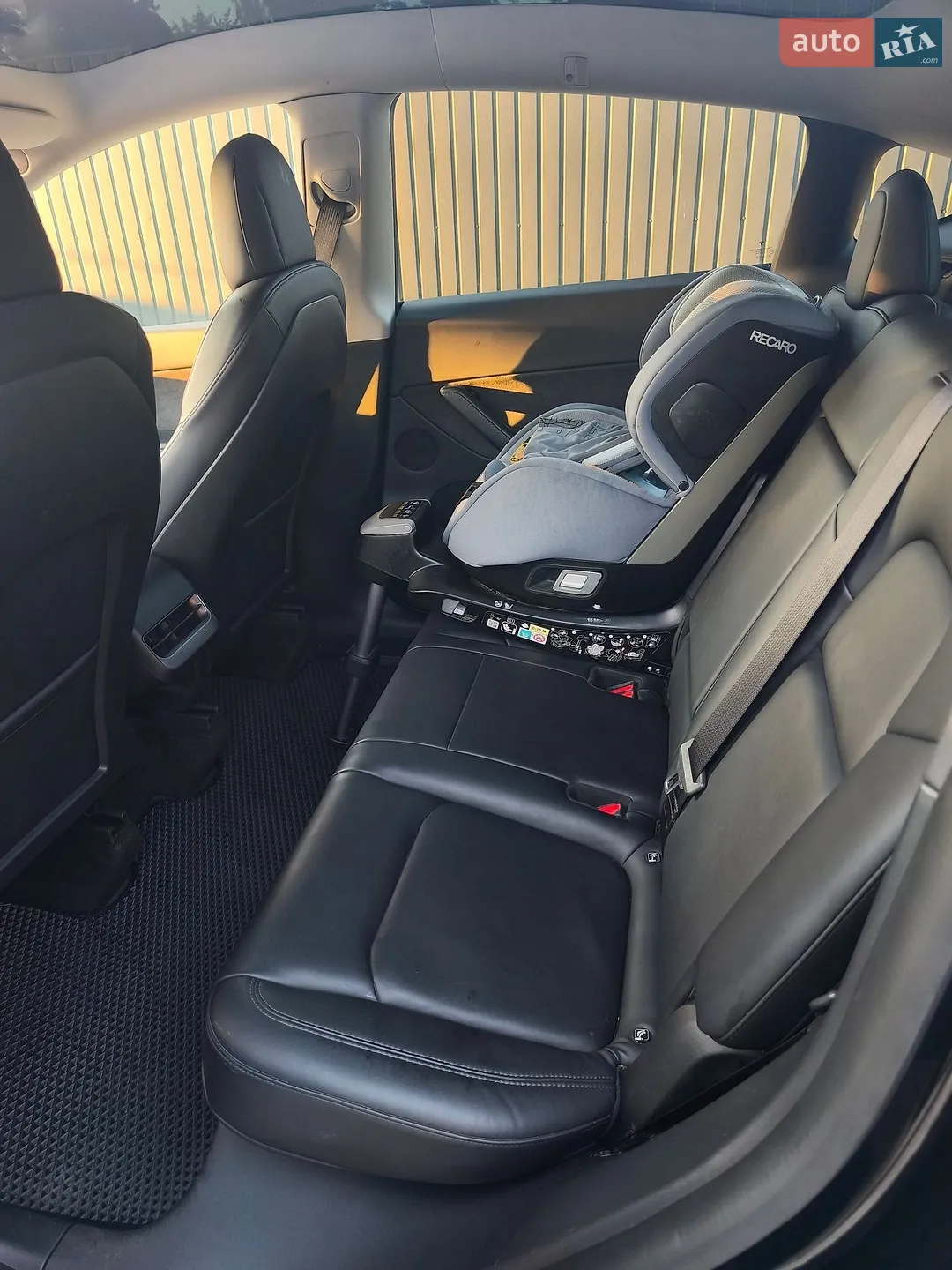 2022 Tesla Model Y - мініатюра 9