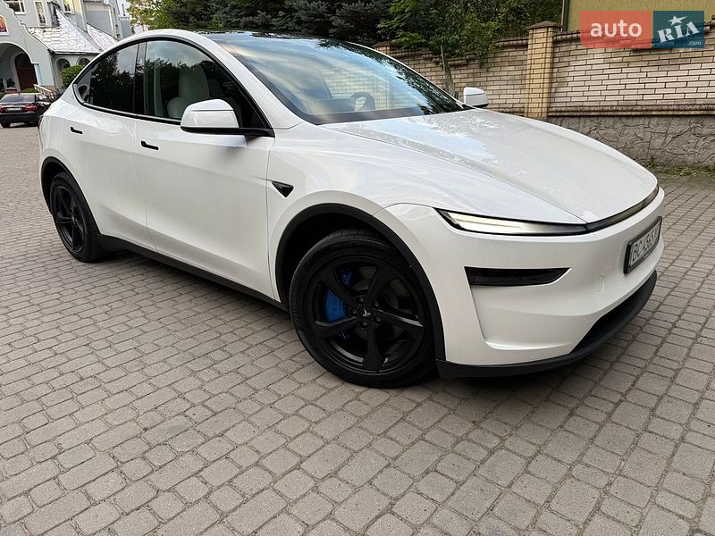 Позашляховик / Кросовер Tesla Model Y 2025 в Львові