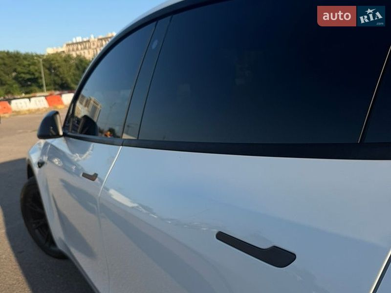 Позашляховик / Кросовер Tesla Model Y 2023 в Одесі