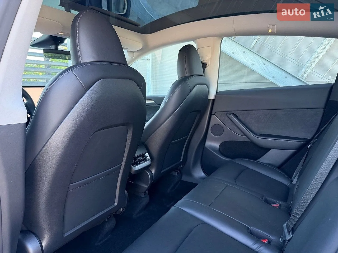 2022 Tesla Model Y - мініатюра 14