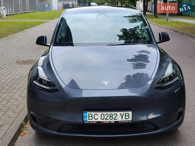 Tesla Model Y