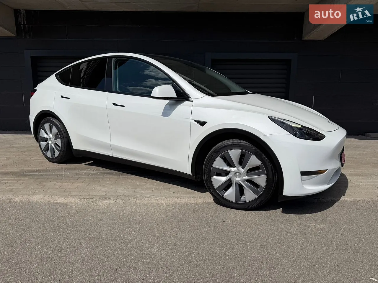 2025 Tesla Model 3 - мініатюра 19