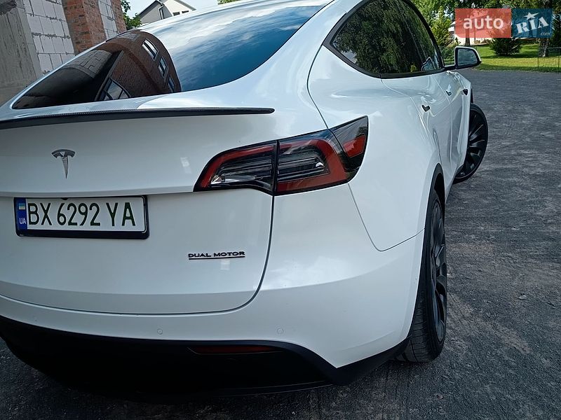 Позашляховик / Кросовер Tesla Model Y 2022 в Хмельницькому