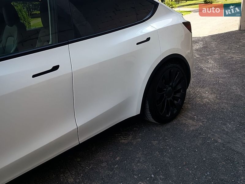 Позашляховик / Кросовер Tesla Model Y 2022 в Хмельницькому