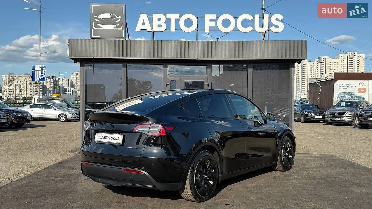 2021 Tesla Model Y - мініатюра 8