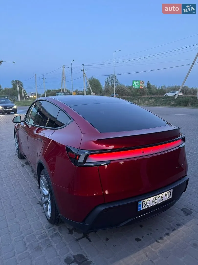 2025 Tesla Model Y - мініатюра 4