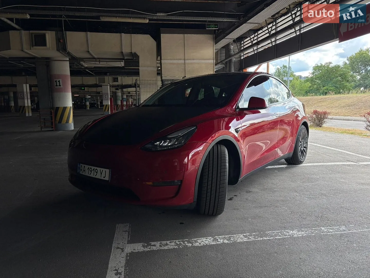 2020 Tesla Model Y - мініатюра 3