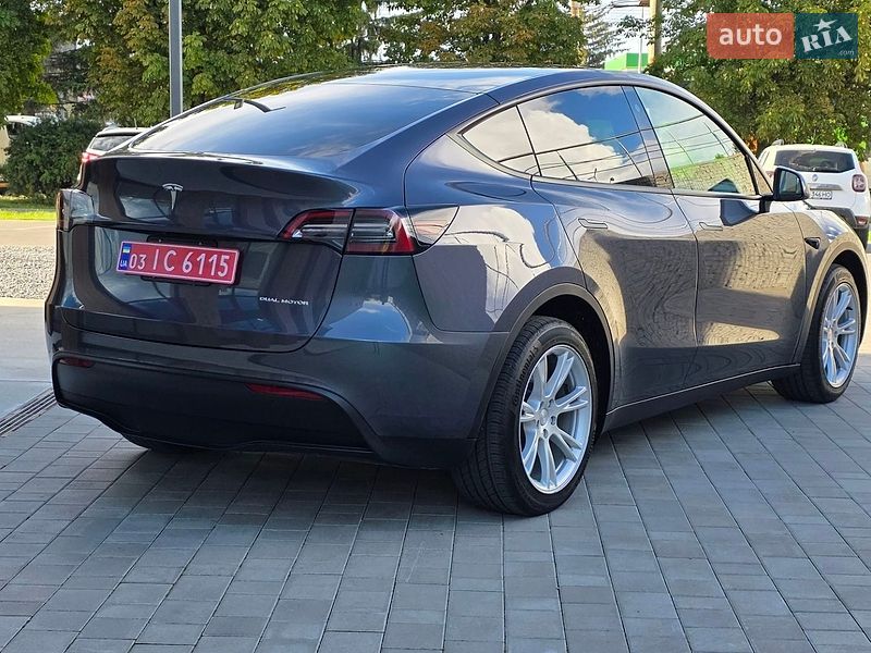 Внедорожник / Кроссовер Tesla Model Y 2023 в Луцке