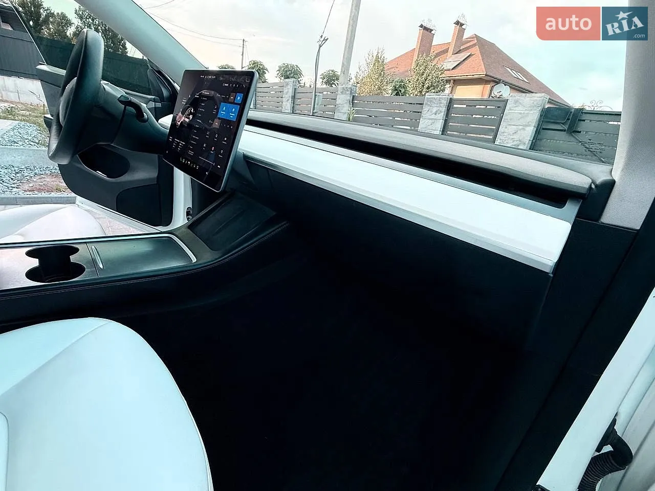 2022 Tesla Model Y - мініатюра 18