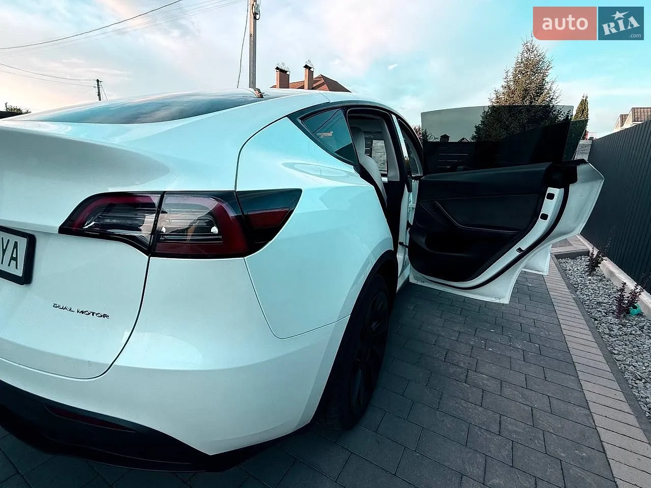 2022 Tesla Model Y - мініатюра 8