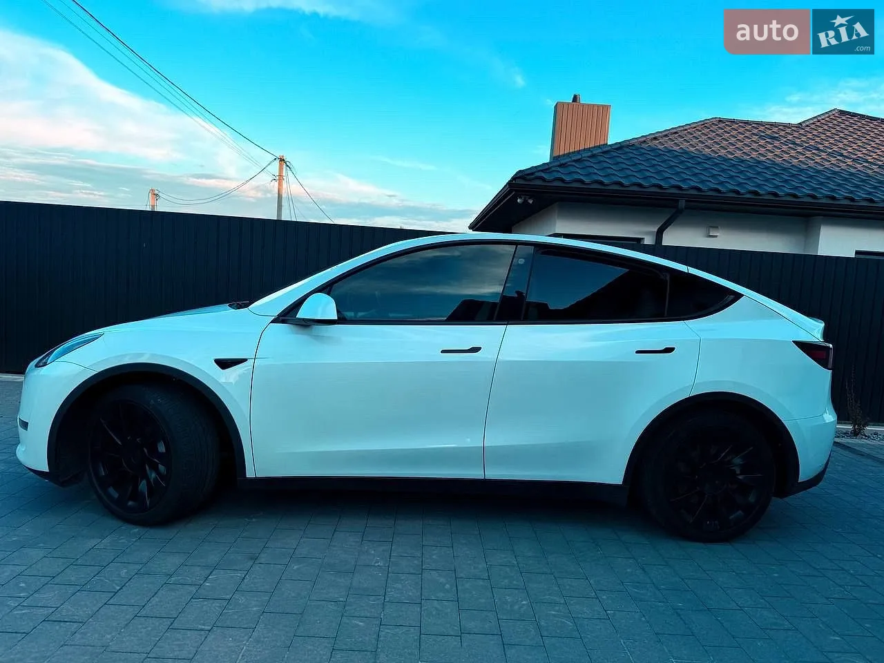 2022 Tesla Model Y - мініатюра 5