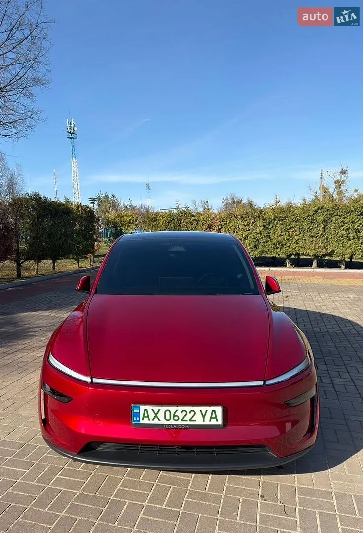 2025 Tesla Model Y - мініатюра 8