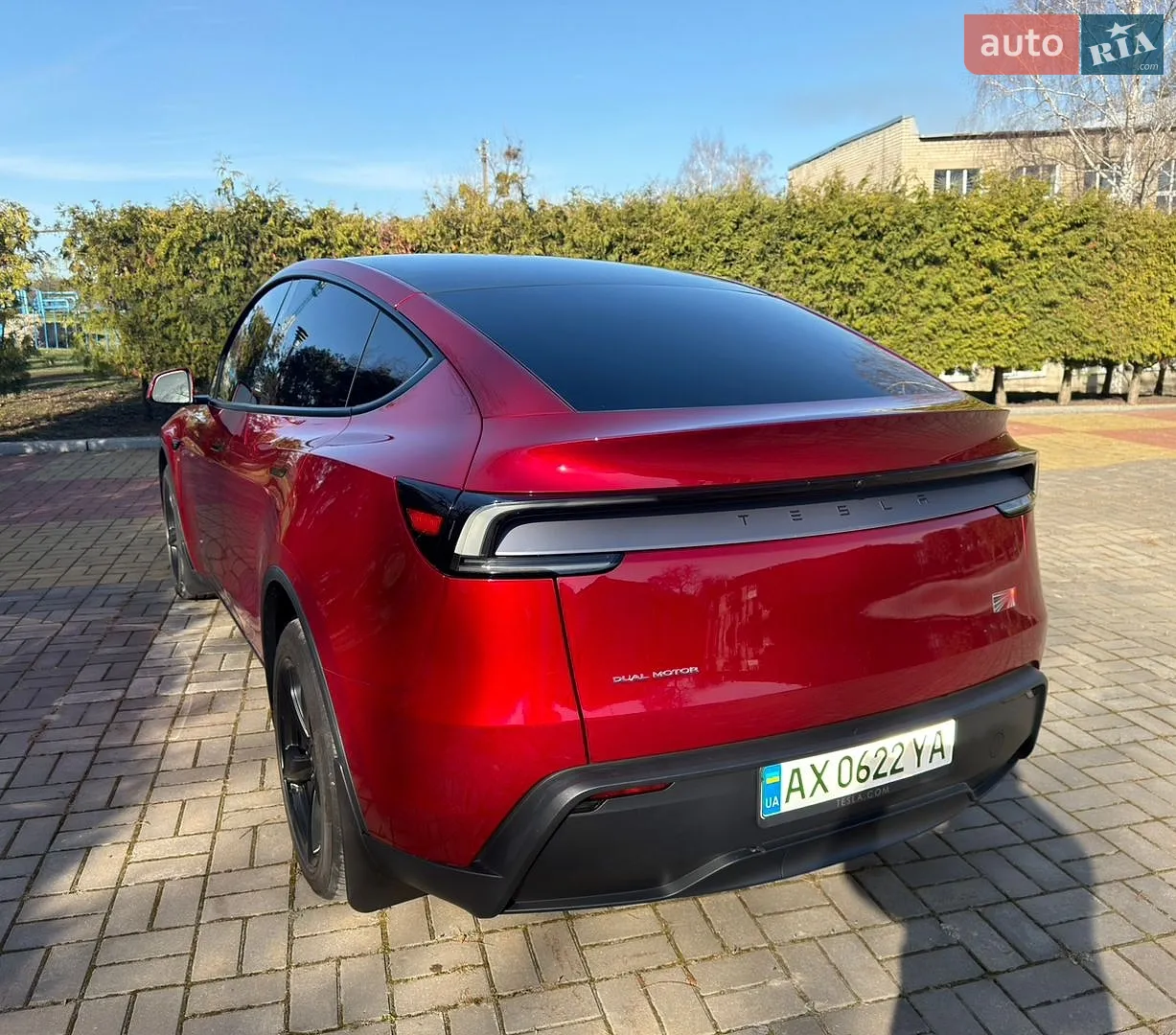 2025 Tesla Model Y - мініатюра 5