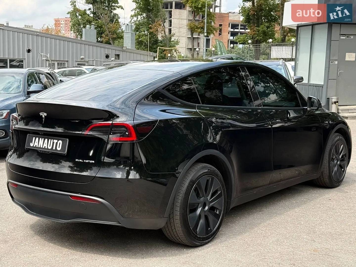 2024 Tesla Model Y - мініатюра 2