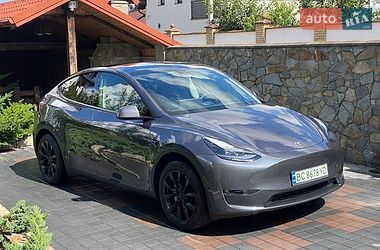 Внедорожник / Кроссовер Tesla Model Y 2023 в Трускавце