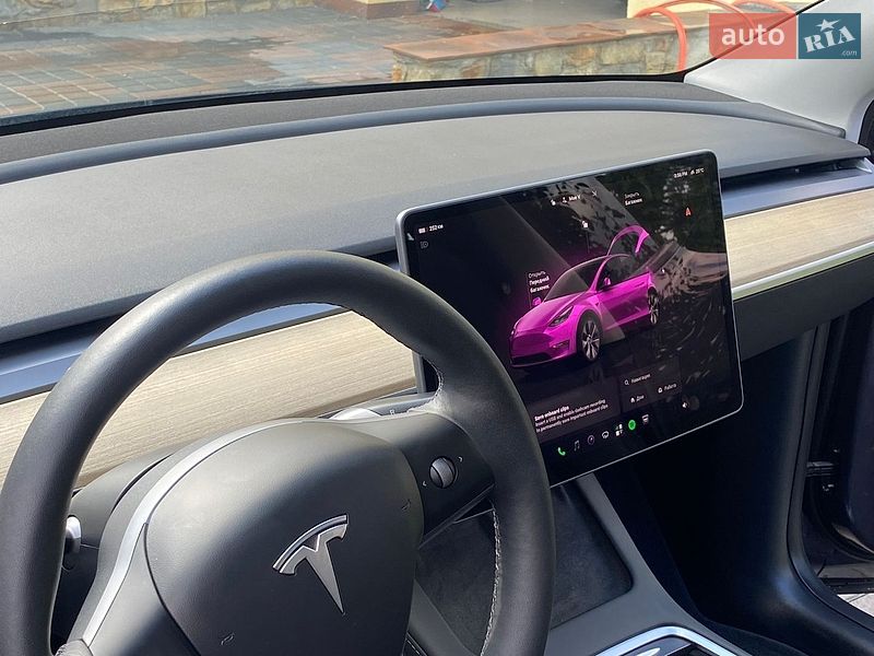 Внедорожник / Кроссовер Tesla Model Y 2023 в Трускавце