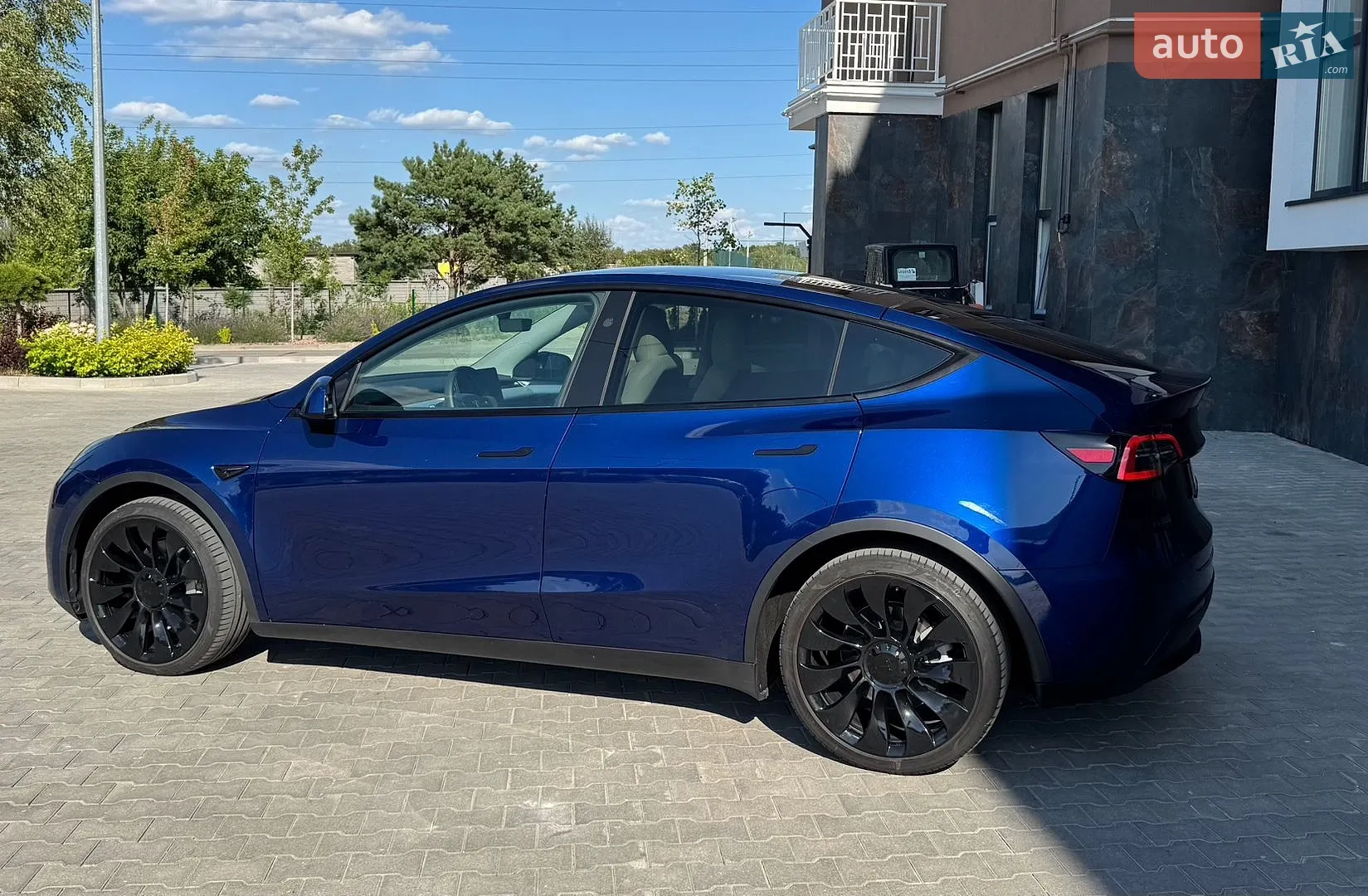 2024 Tesla Model Y - мініатюра 15