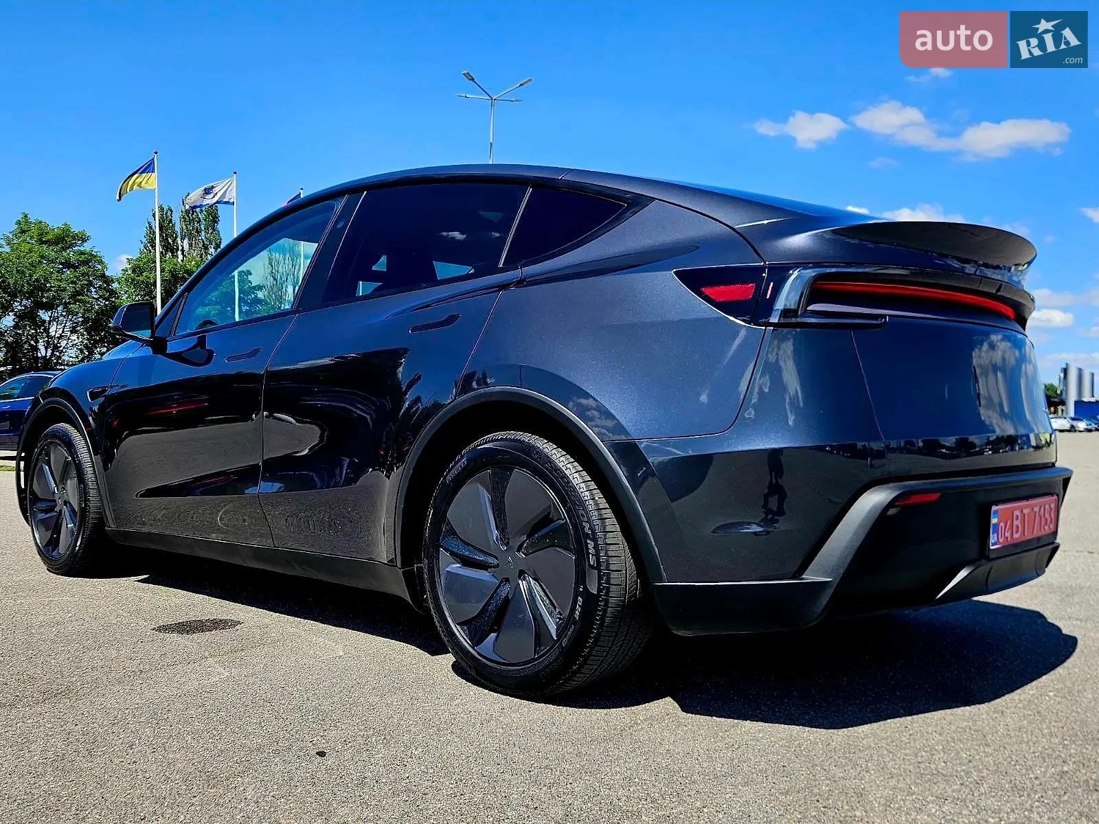 2025 Tesla Model Y - мініатюра 6
