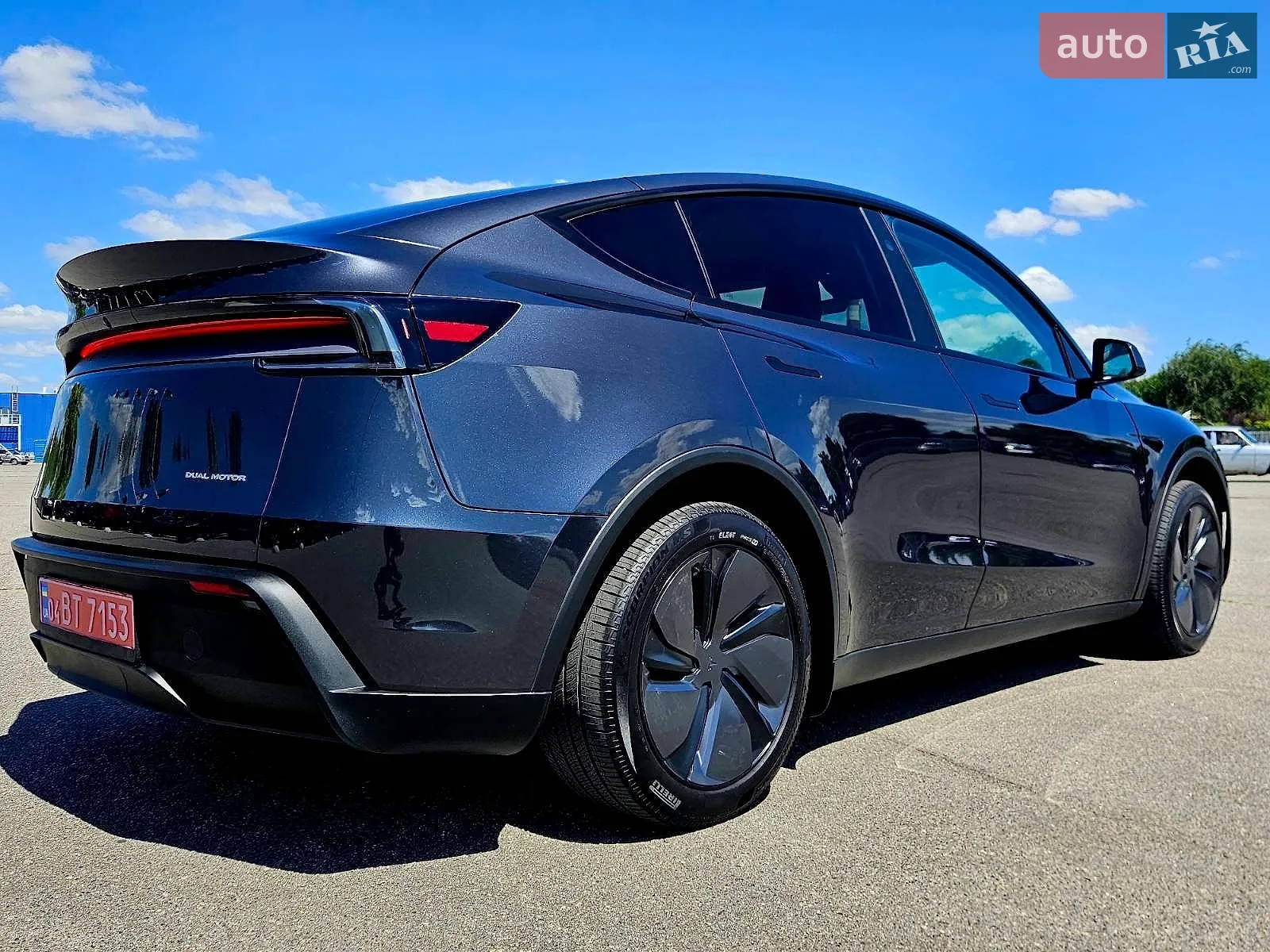 2025 Tesla Model Y - мініатюра 11