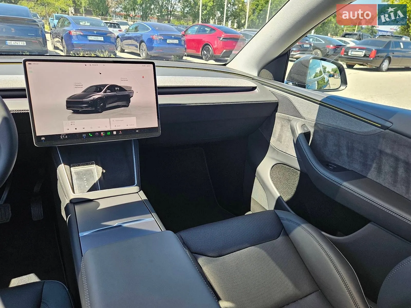 2025 Tesla Model Y - мініатюра 24