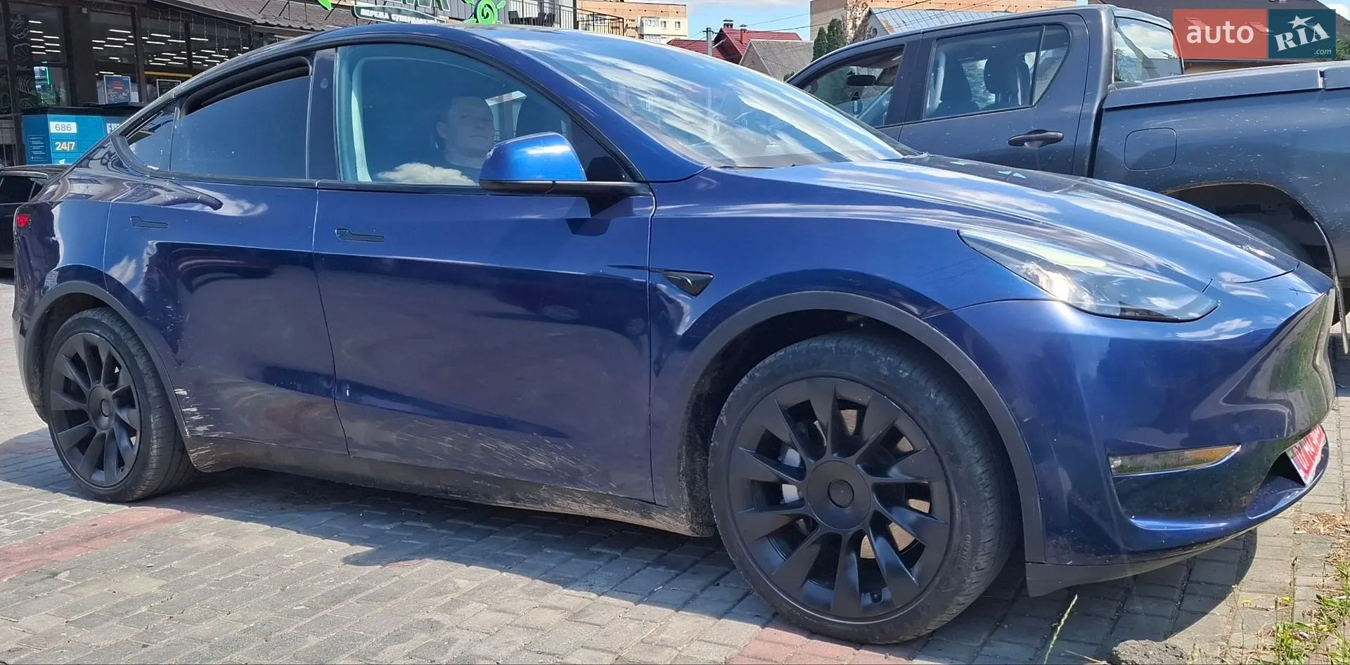 2023 Tesla Model Y - мініатюра 2