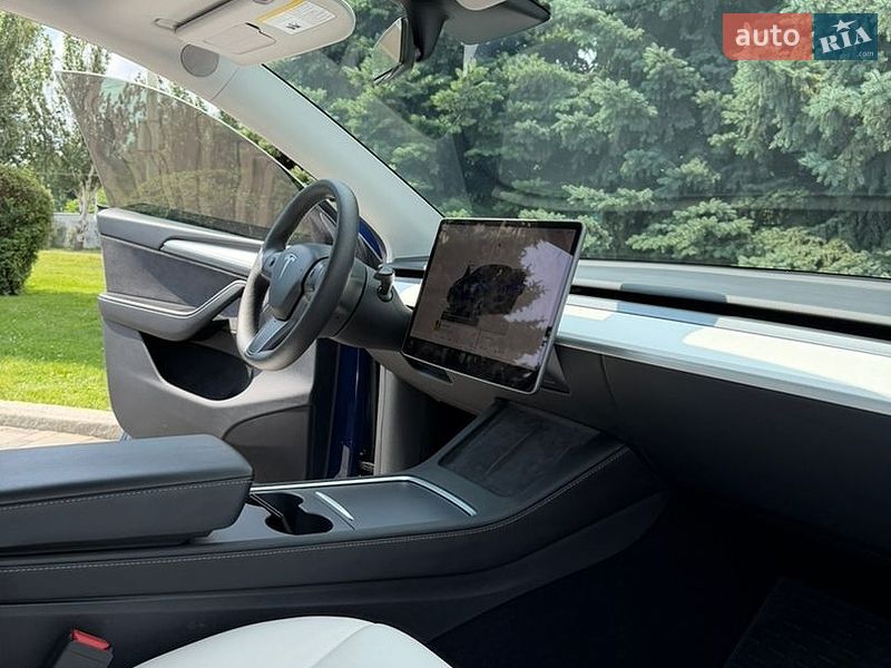 Позашляховик / Кросовер Tesla Model Y 2023 в Дніпрі