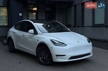 Позашляховик / Кросовер Tesla Model Y 2022 в Києві фото 2 Позашляховик / Кросовер Tesla Model Y 2022 в Києві