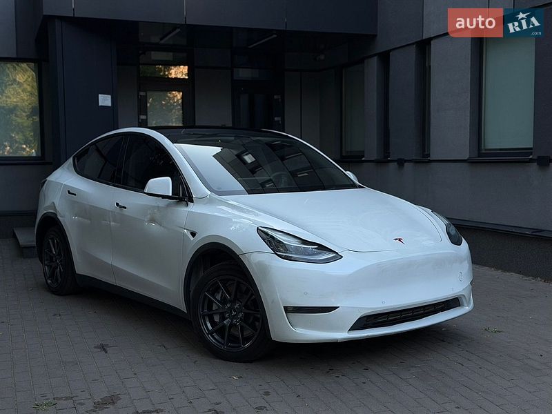 Позашляховик / Кросовер Tesla Model Y 2022 в Києві фото 2 Позашляховик / Кросовер Tesla Model Y 2022 в Києві
