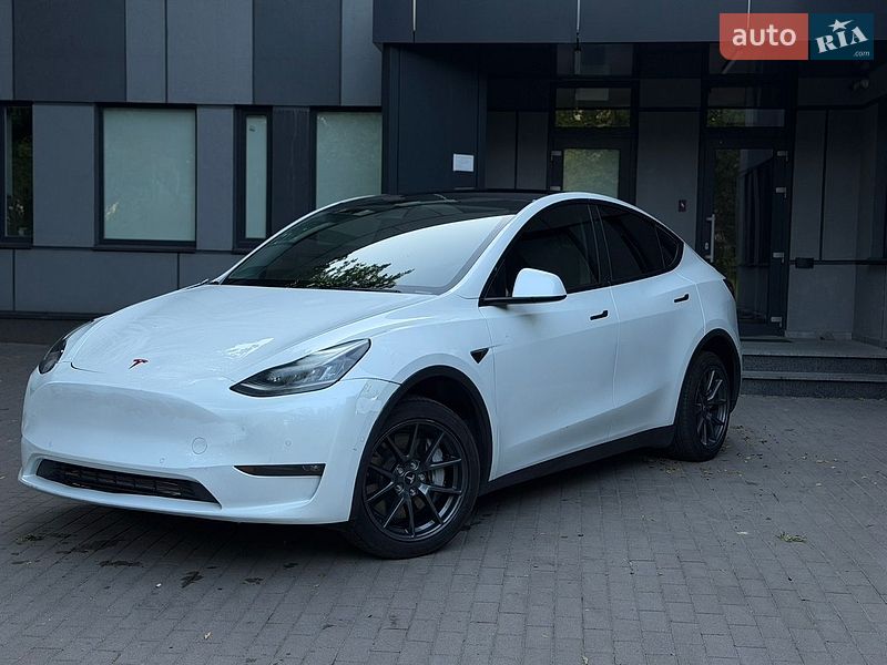 Позашляховик / Кросовер Tesla Model Y 2022 в Києві фото 5 Позашляховик / Кросовер Tesla Model Y 2022 в Києві