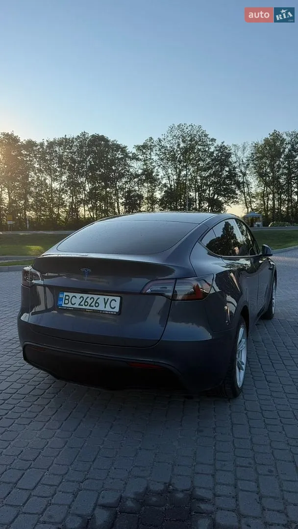 2023 Tesla Model Y - мініатюра 3