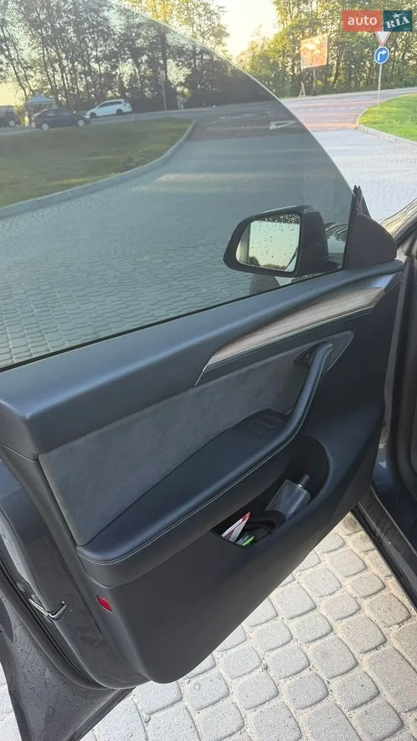 2023 Tesla Model Y - мініатюра 5