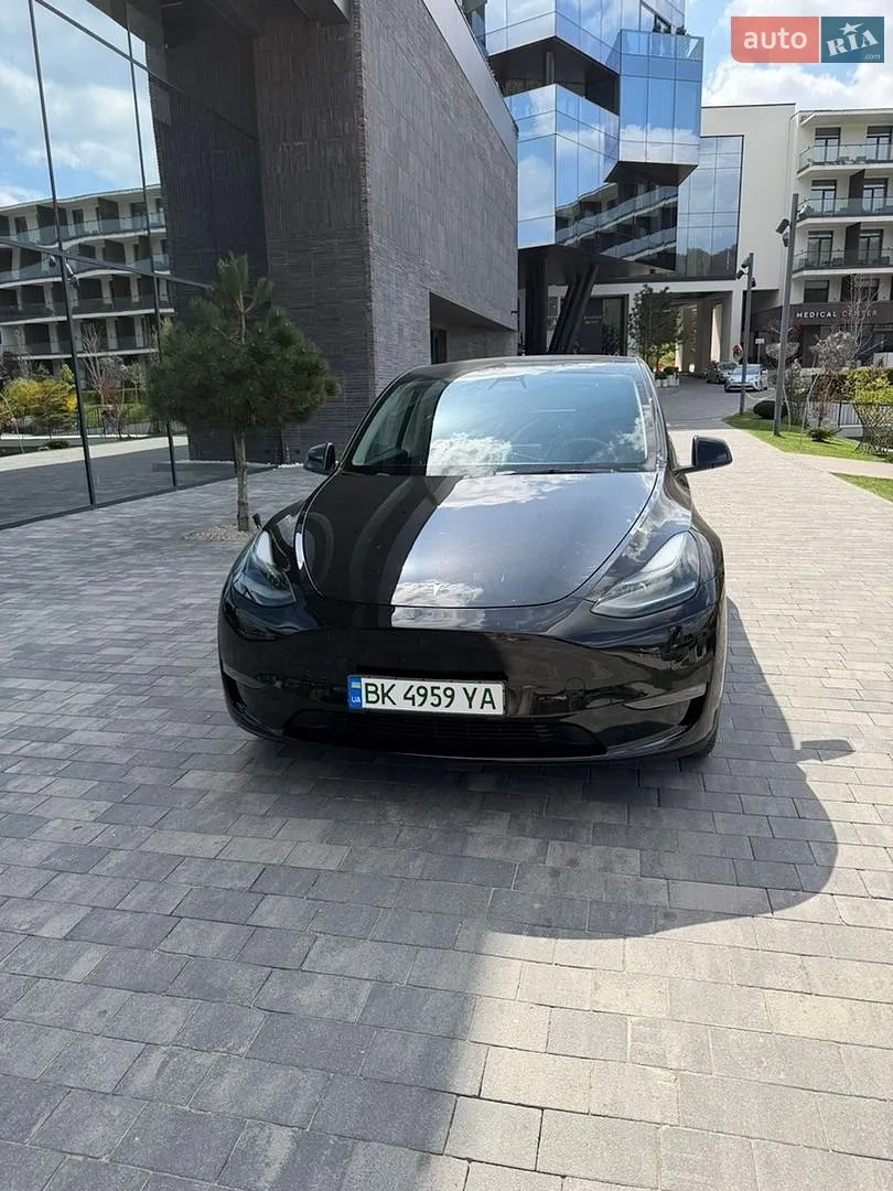 2022 Tesla Model Y - фото 1