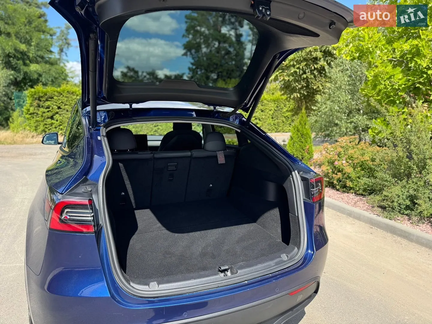 2021 Tesla Model Y - мініатюра 11